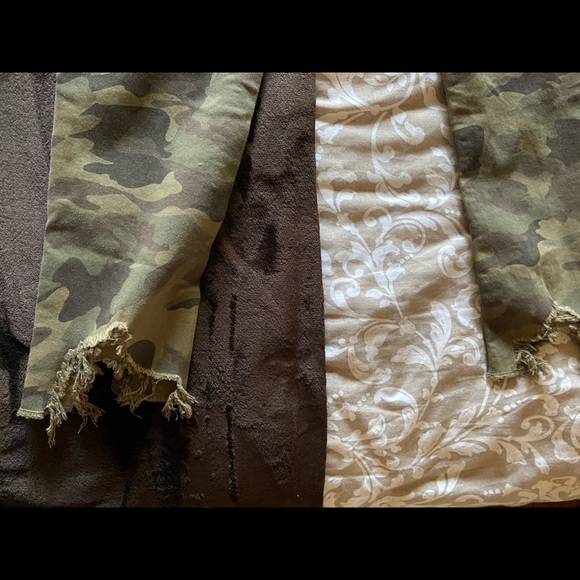 Green Camo Distressed Relaxed-fit Jeans, Size 2 (Zara Denim Collection) - Picture 4 of 10